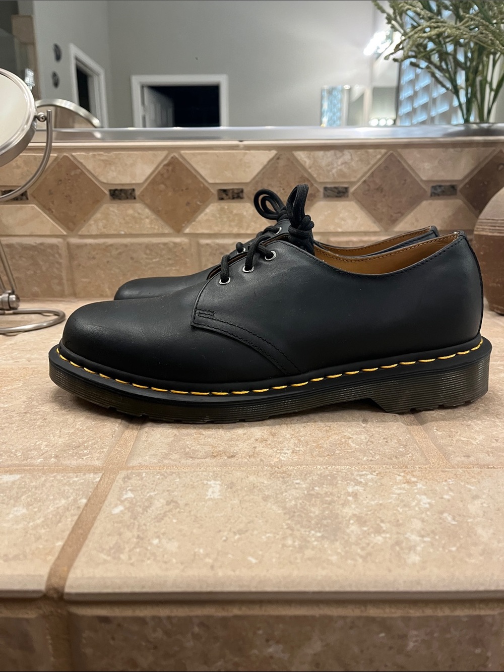 Dr. Martens Black 3-Eye Leather Oxfords with Yellow Stitching EU 42 9M/10L - Picture 4 of 6